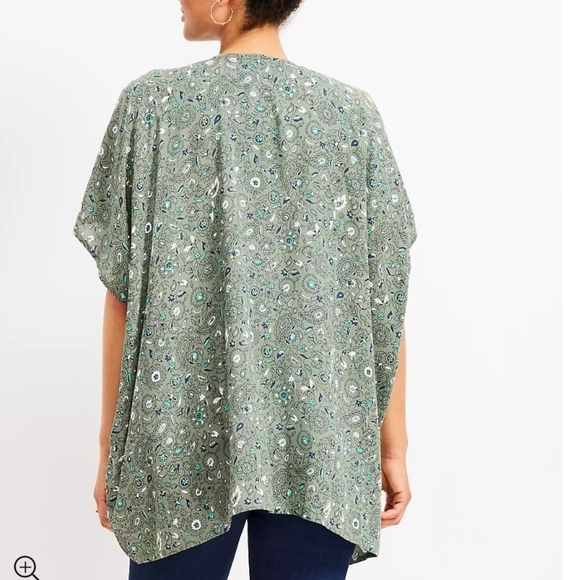 loft lightweight Bohemian floral print beachy wrap - Picture 2 of 7